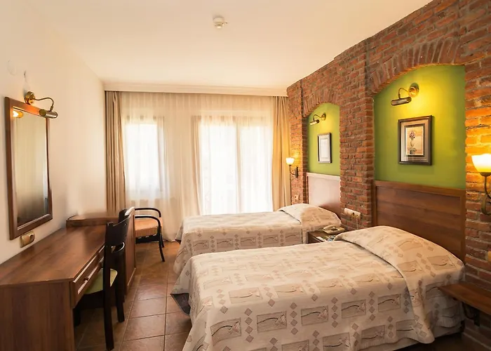 Naturmed Thermal Springs And Health Center Otel *